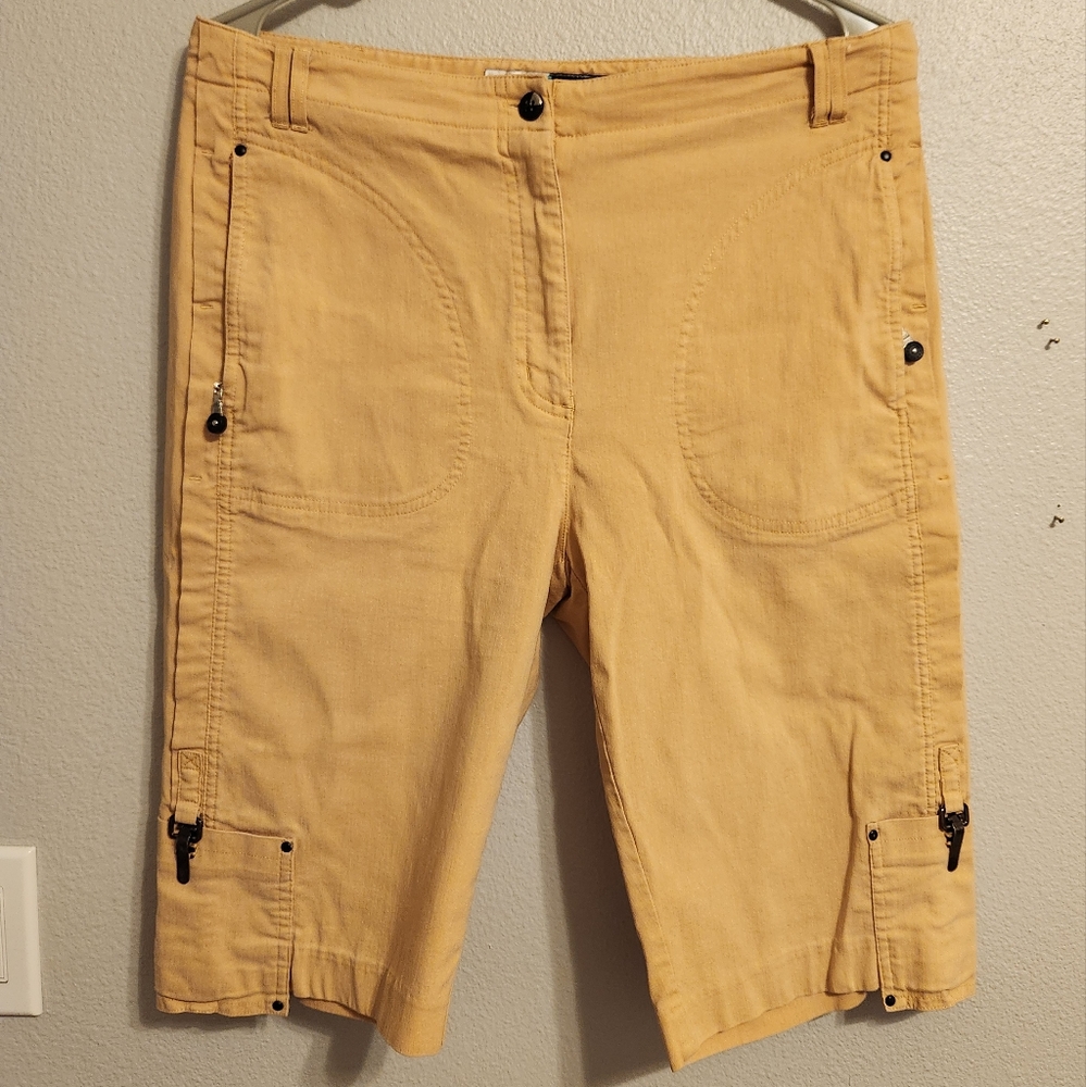 Jamie Sadock Capri Pants Golf light tan/orange size 10 good used